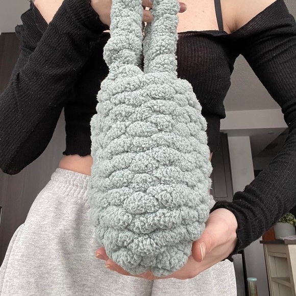 fluffy sage green crocheted mini bag - Picture 2 of 4